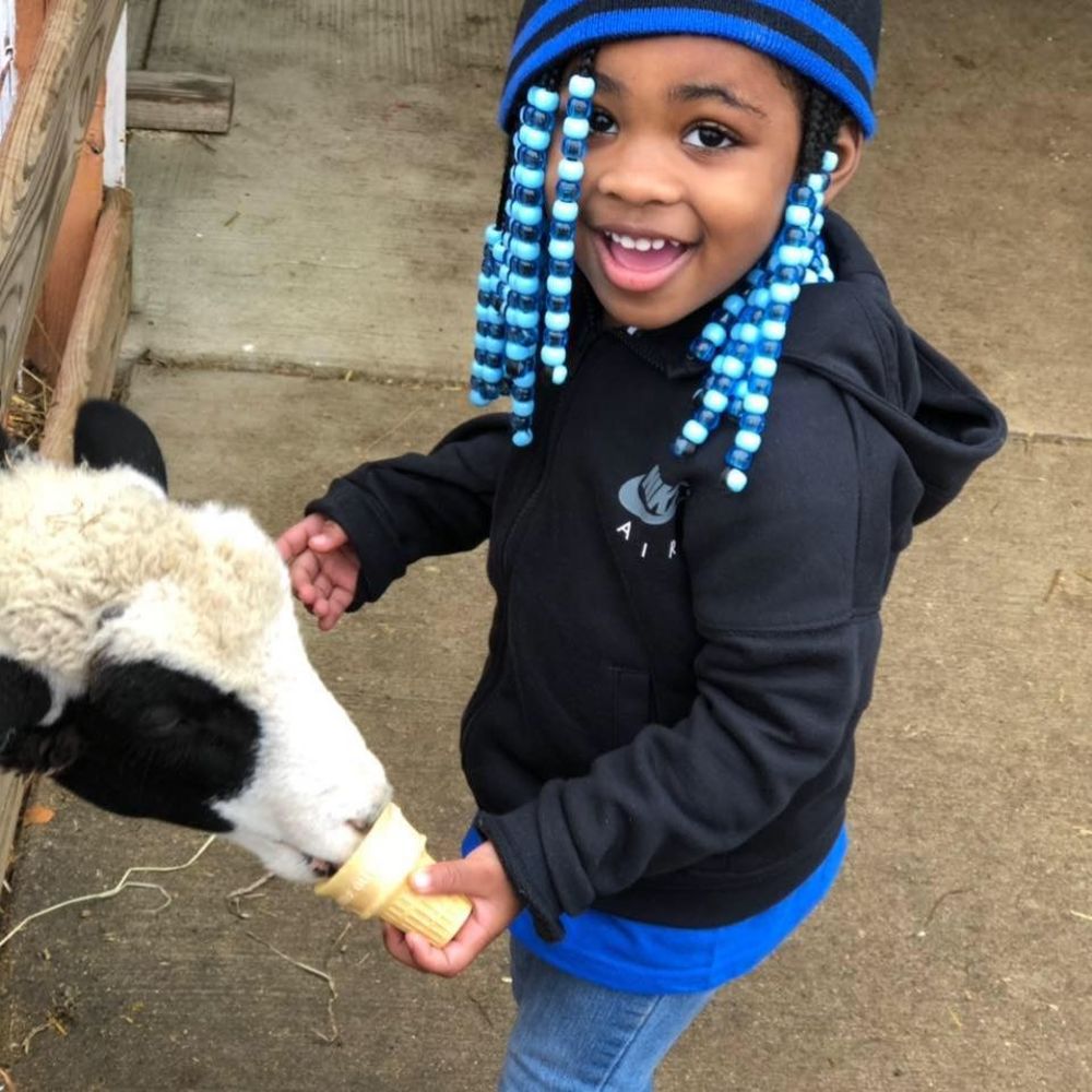 Meet your Posher, Deshante